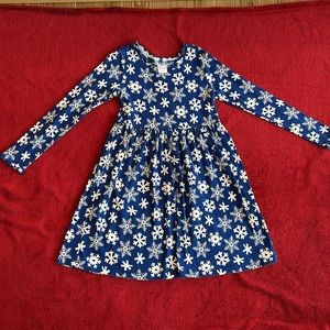 Girls size 8 Hanna Anderson snowflake 100% soft cotton dress! Great condition!
